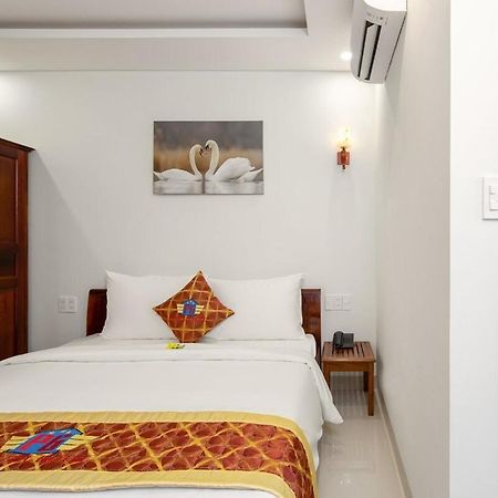 Khach San Pham Gia Da Nang Hotell Exteriör bild