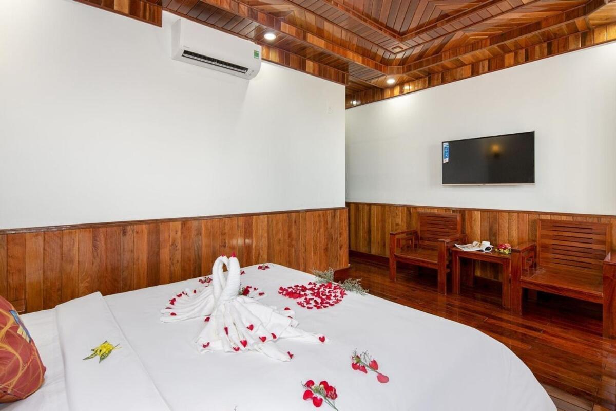 Khach San Pham Gia Da Nang Hotell Exteriör bild